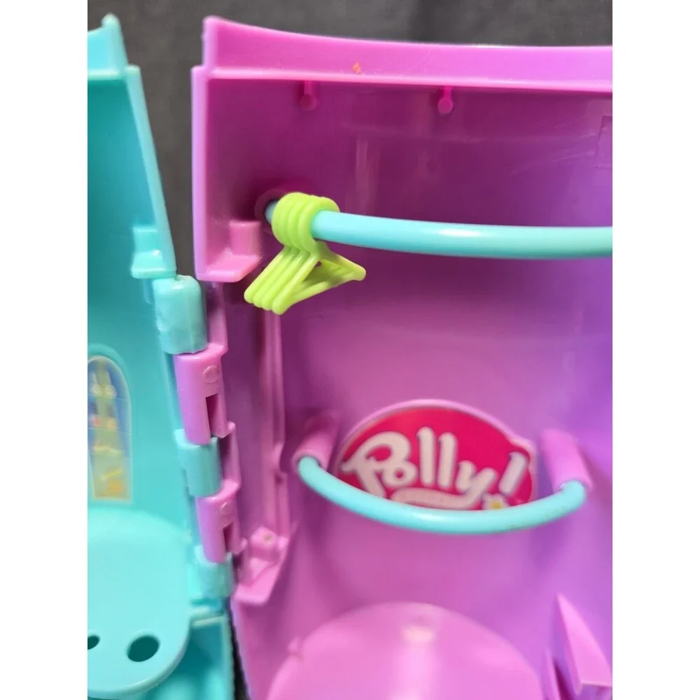 2004 Polly Pocket Car Go Fun Playset Portable Pop Open Fun Cylinder W/ Accessory